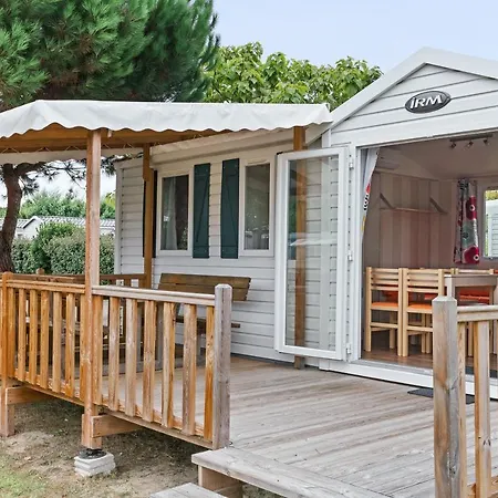 Vacanceselect Mobil Homes Camping Grande Italia Campsite